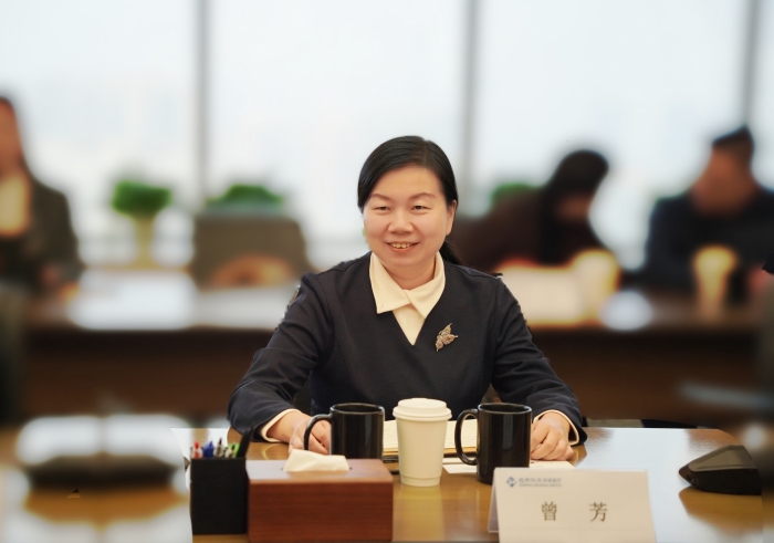 曾芳特写 曾芳特写